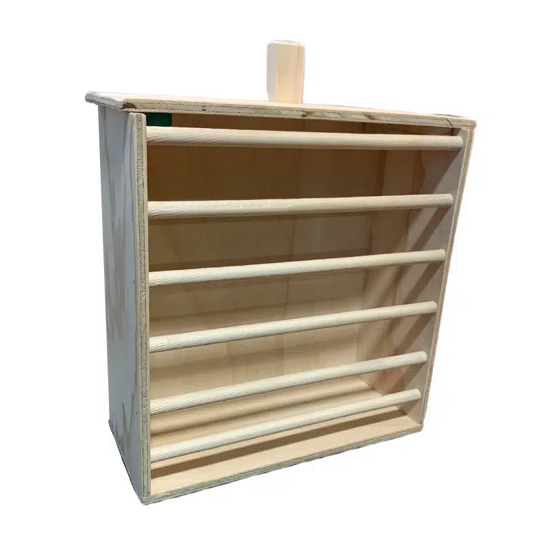 Henera Box de La Granjita de Conejino, diseño de madera, comoda y de fácil uso.