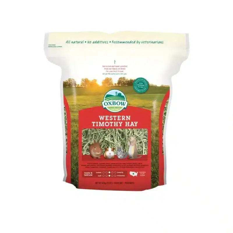 Heno Western Timothy de Oxbow es una fuente esencial para la salud digestiva de conejos, cobayas, chinchillas y otros animales herbívoros pequeños.