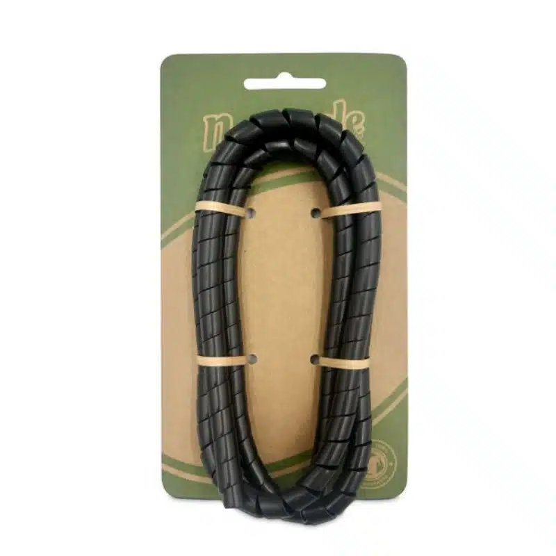 Protector de Cables diseñado para evitar que animales curiosos muerdan o dañen los cables eléctricos