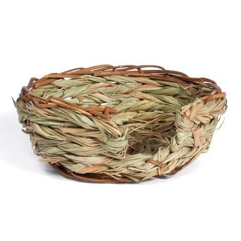 Nido de Pasto S Prevue: escondite compacto 100% fibra vegetal comestible para hamsters, jerbos y ratones. Aporta calidez, privacidad y enriquecimiento.